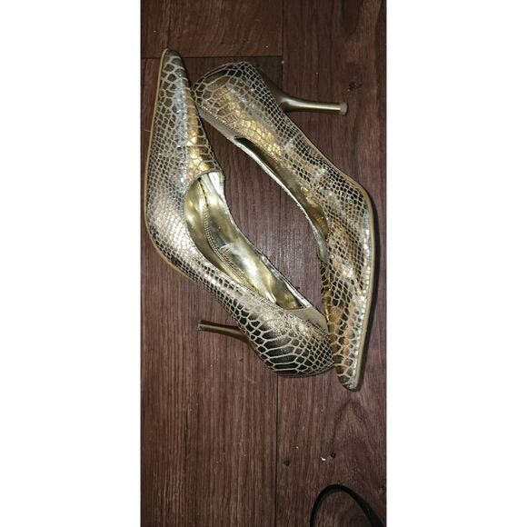 Metallic Gold Pumps  - Picture 5 of 6